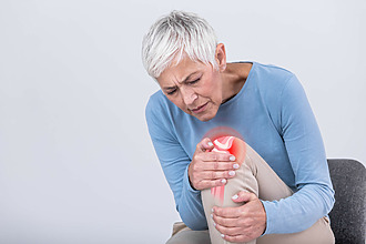 Príznaky reumatoidnej artritídy – bolesť a obmedzená hybnosť kĺbov