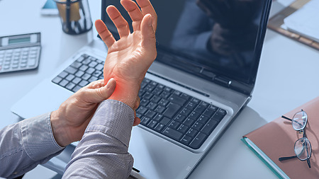 Risk factor for carpal tunnel syndrome - prolonged computer work